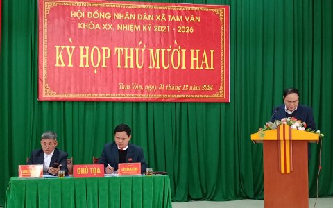 HỘI ĐỒNG NHÂN DÂN XÃ TAM VĂN TỔ CHỨC KỲ HỌP THỨ 12